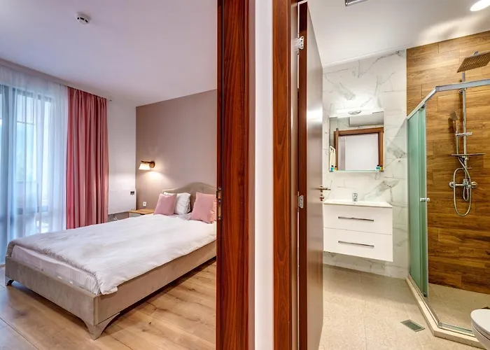 Apartment Secret 533 At Oak Smolyan