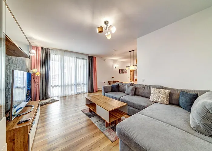 Apartment Secret 533 At Oak