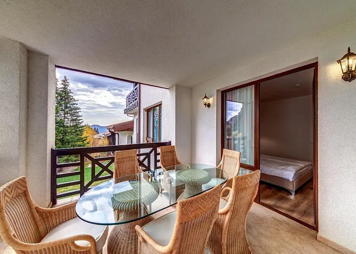 Apartment Secret 533 At Oak *